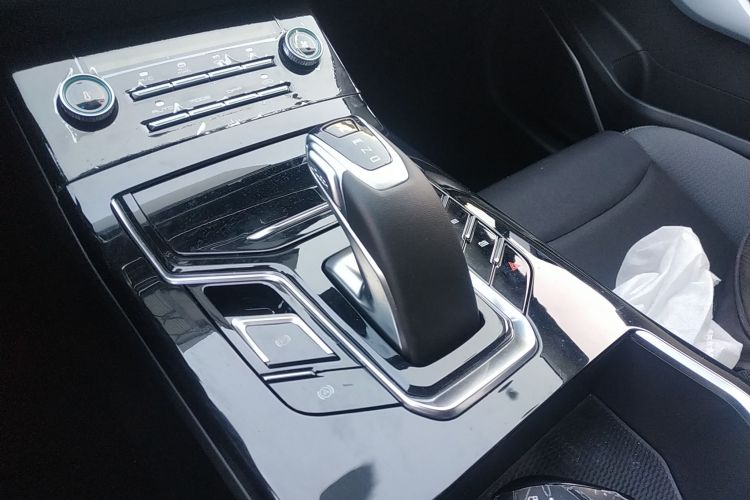 江铃集团新能源 羿 2022款 改款 标准续航行业定制版局部细节18