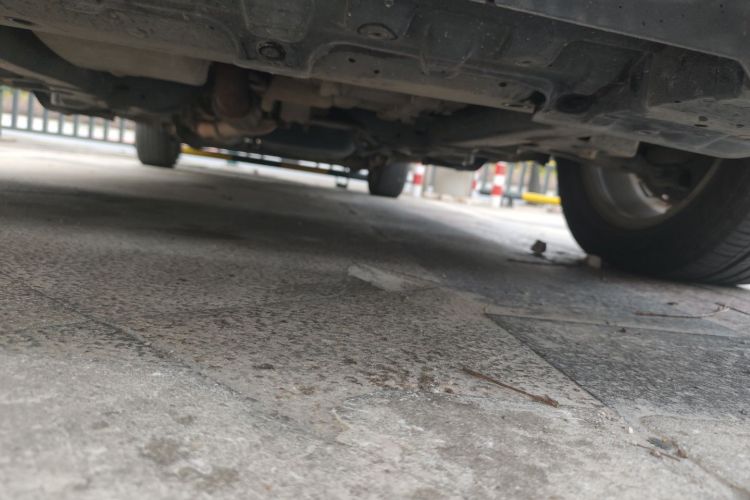 别克GL8 2014款 2.4L 经典版局部细节9008