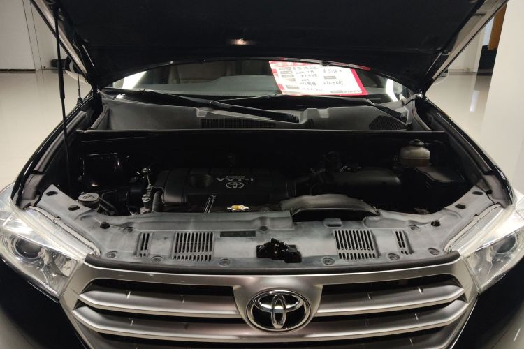 丰田 汉兰达 2012款 2.7L 两驱5座精英版机舱底盘24