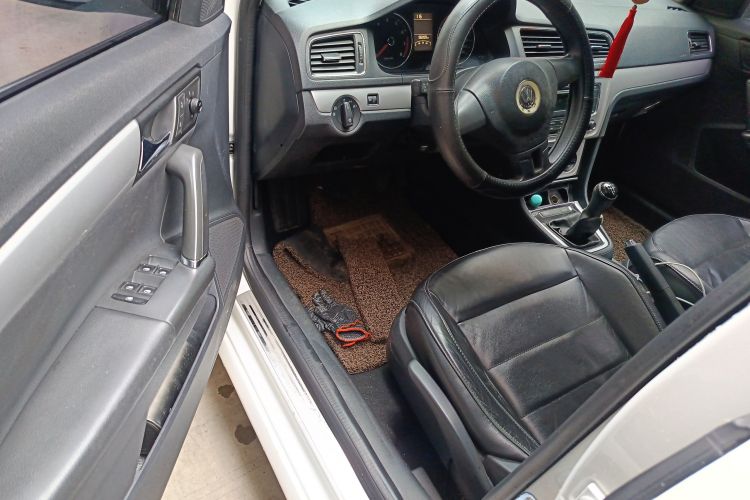 大众 朗行 2013款 1.6L 手动舒适型中控内饰20