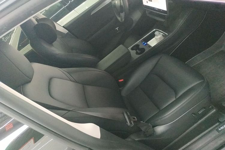 特斯拉 Model Y 2023款 后轮驱动版局部细节41