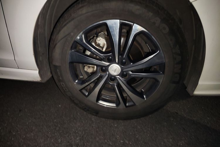 长安 逸动 2022款 PLUS 蓝鲸NE 1.4T GDI DCT尊贵版车身外观10