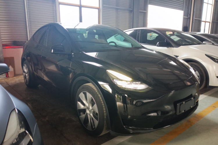 特斯拉 Model Y 2022款 后轮驱动版车身外观6002