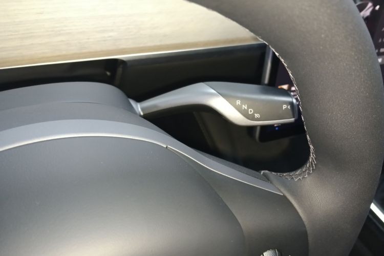 特斯拉 Model Y 2022款 后轮驱动版中控内饰18