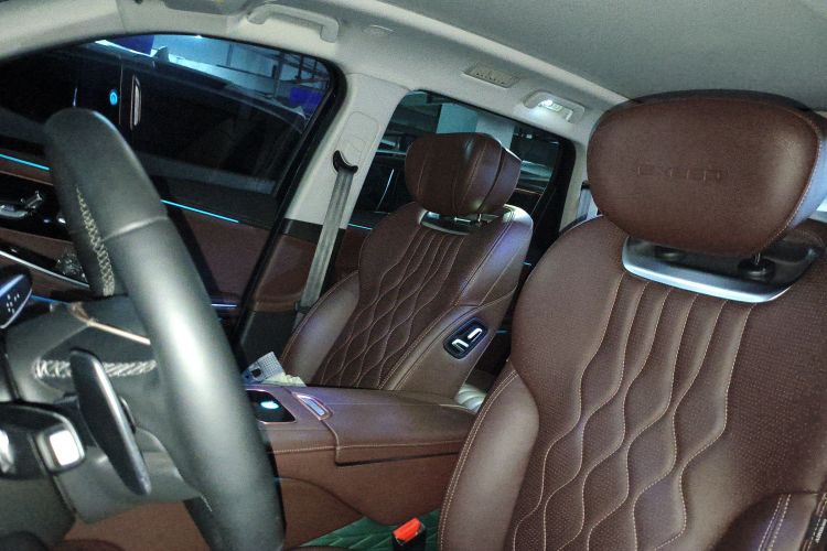 星途揽月 2023款 400T 四驱星尊版 6座中控内饰19