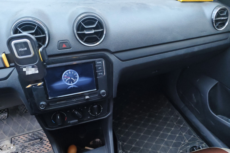 大众 捷达 2017款 1.4L 手动时尚型中控内饰16