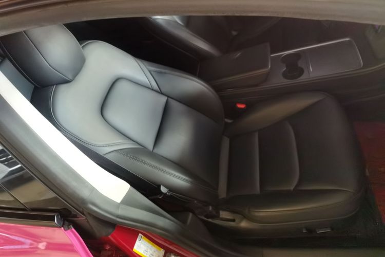 特斯拉 Model 3 2021款 Performance高性能全轮驱动版局部细节41