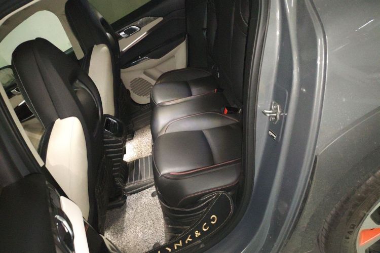 领克02 2018款 1.5T DCT两驱耀Pro版 国V中控内饰7004