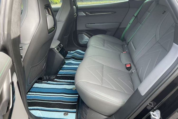 极氪001 2023款 WE版 100kWh中控内饰7004