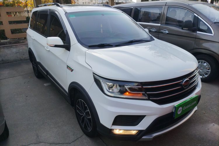 SWM斯威汽车 SWM斯威X3 2021款 1.5L 手动舒适型 7座车身外观3