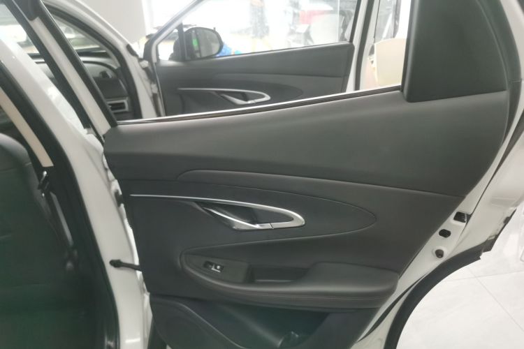 长安UNI-T 2020款 1.5T 尊贵型中控内饰7006