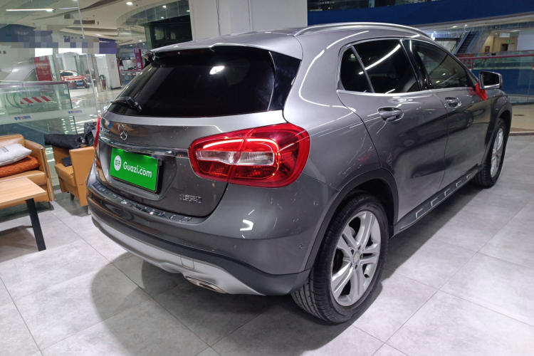 奔驰GLA 2016款 GLA 200 动感型车身外观6005