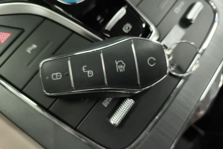 比亚迪 元PLUS 2024款 荣耀版 430KM 领先型中控内饰11