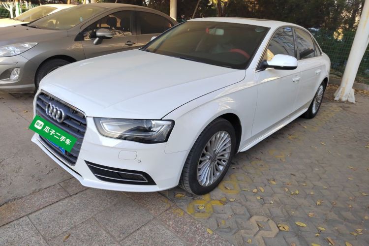 奥迪A4L 2015款 35 TFSI 自动舒适型车身外观1