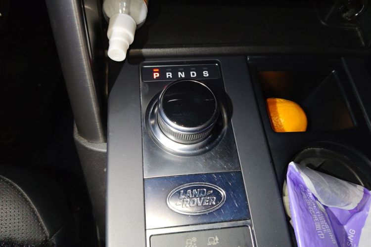 路虎 发现 2020款 3.0 SC V6 30周年特别版中控内饰18