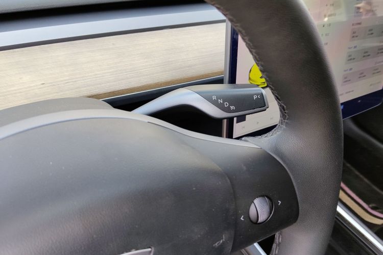 特斯拉 Model 3 2021款 标准续航后驱升级版中控内饰18