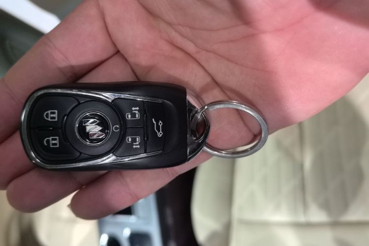 别克GL8 2022款 ES陆尊 653T 豪华型中控内饰7001