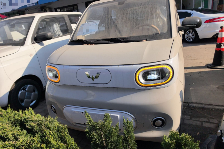 五菱汽车 宏光MINIEV 2024款 第三代 215km 青春版车身外观2