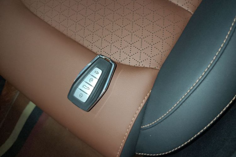 吉利汽车 帝豪 2021款 UP 1.5L CVT向上版中控内饰11