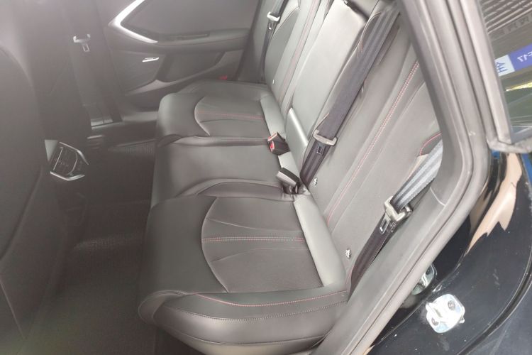 名爵 MG7 2023款 1.5T DCT至美优雅版中控内饰7004