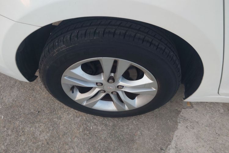 雪佛兰 科鲁兹 2015款 1.5L 经典 SE MT车身外观6008