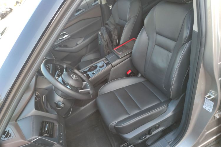 日产 奇骏 2023款 e-POWER 超混双电机四驱豪华版中控内饰19