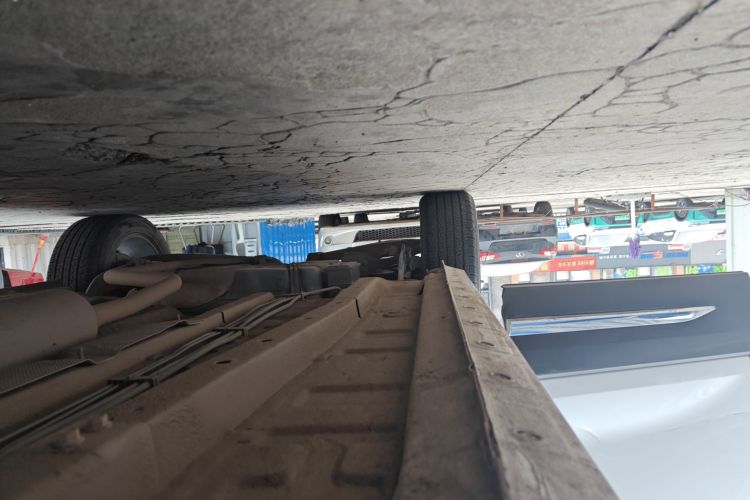 捷途X90 PLUS 2021款 1.5T 手动府邸 5座局部细节9001