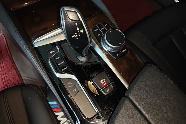 宝马5系 2019款 改款 525Li 豪华套装局部细节18