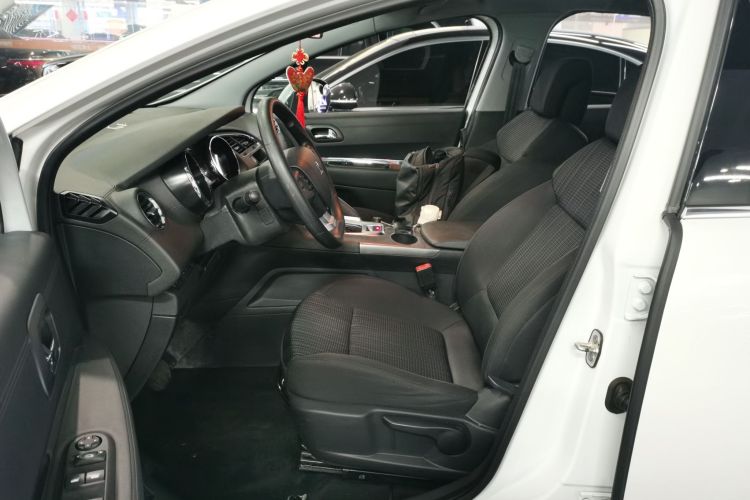 标致3008 2016款 2.0L 自动经典版局部细节19