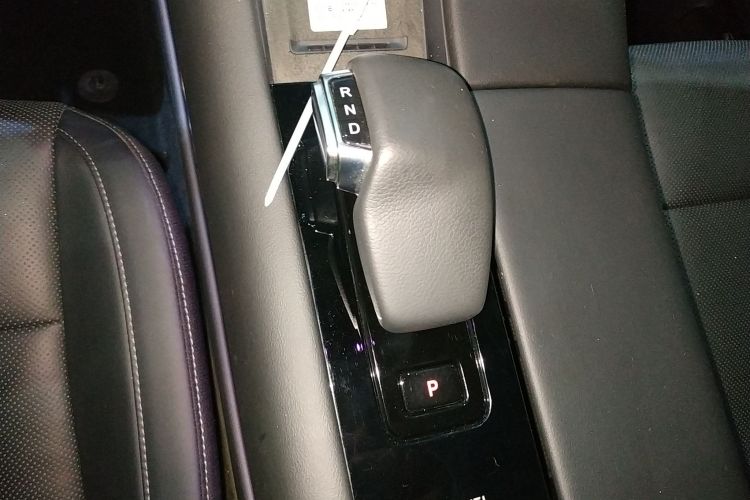 鸿蒙智行 问界M5 2022款 增程后驱标准版局部细节18