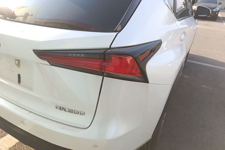 雷克萨斯NX 2020款 200 前驱 锋行版 国VI车身外观9