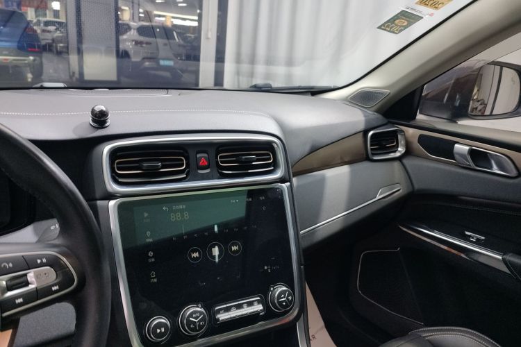 领克01 2017款 2.0T 两驱型Pro版局部细节16