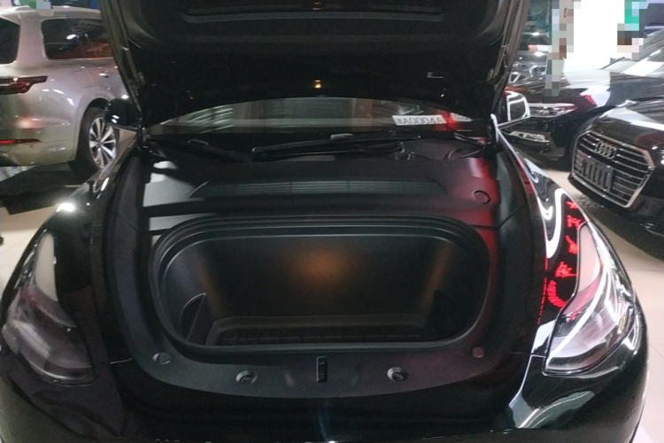 特斯拉 Model Y 2022款 改款 后轮驱动版机舱底盘24