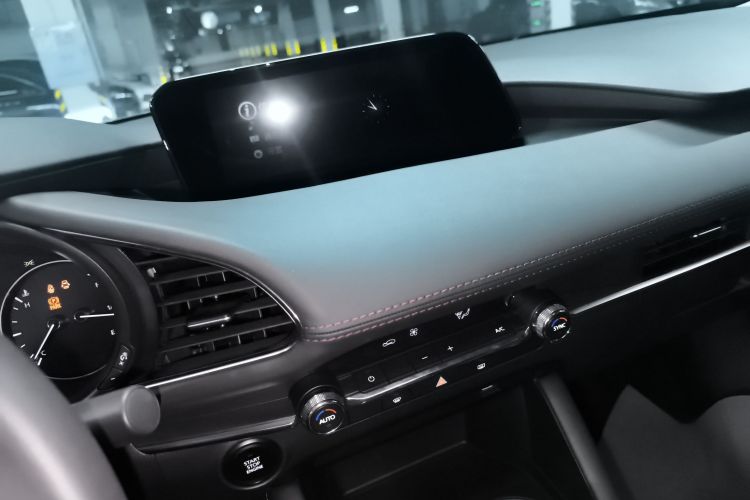 马自达3 昂克赛拉 2023款 2.0L 自动质臻版中控内饰16