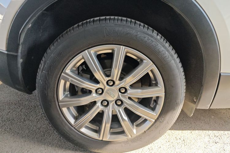 凯迪拉克XT4 2018款 28T 两驱领先型车身外观6008