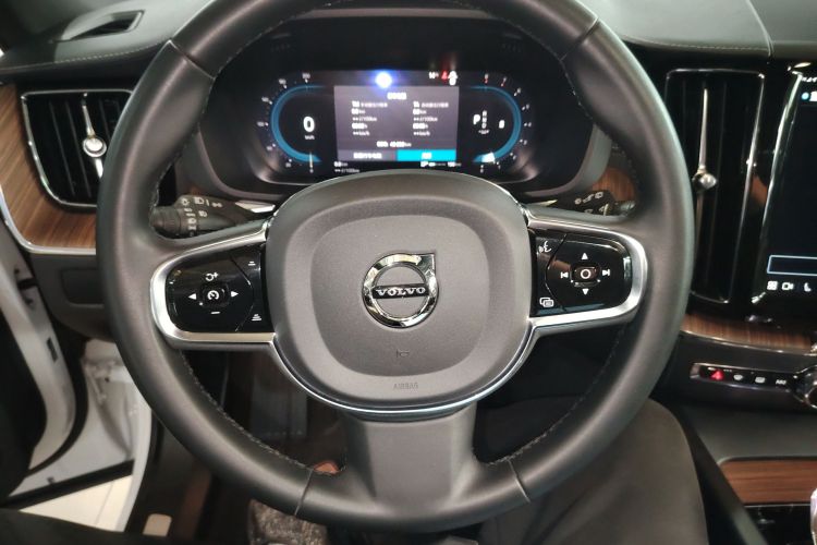 沃尔沃XC60 2023款 B5 四驱智远豪华版中控内饰13