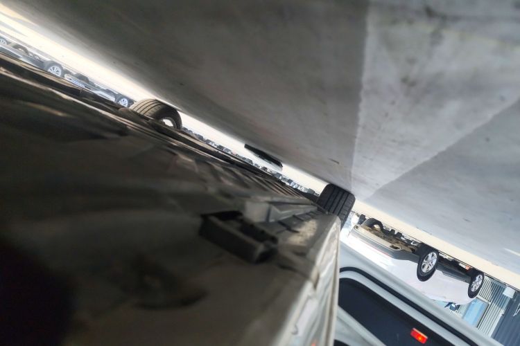 奔驰C级 2018款 C 180 L 时尚型运动版局部细节9002