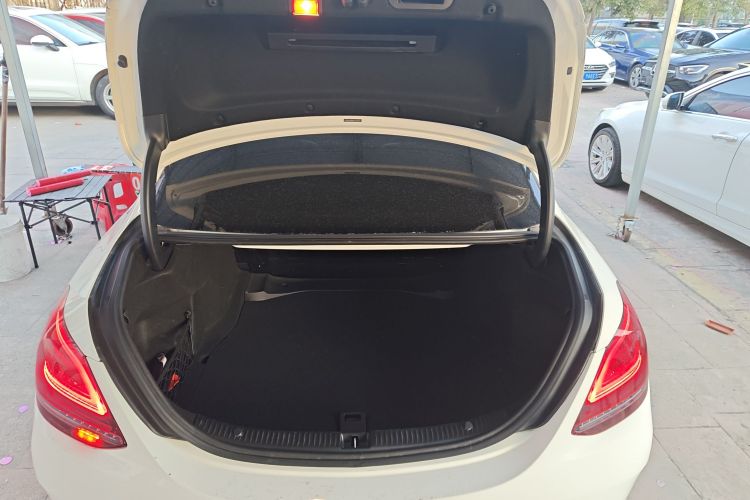 奔驰C级 2019款 C 180 L 时尚型运动版机舱底盘23