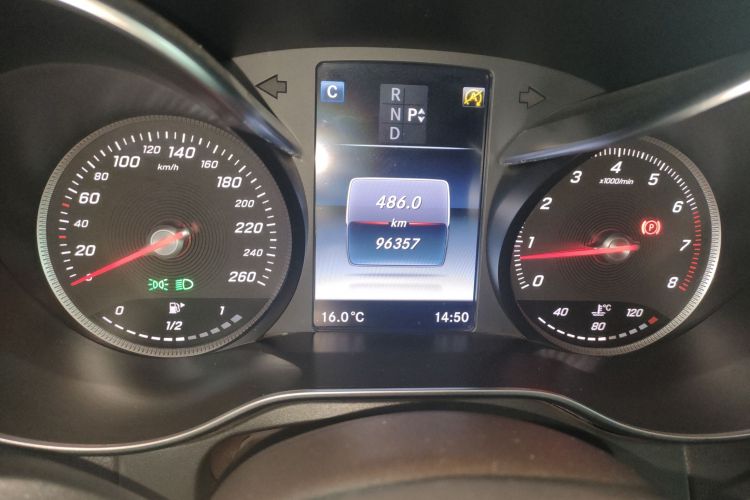 奔驰GLC 2016款 GLC 300 4MATIC 动感型中控内饰14