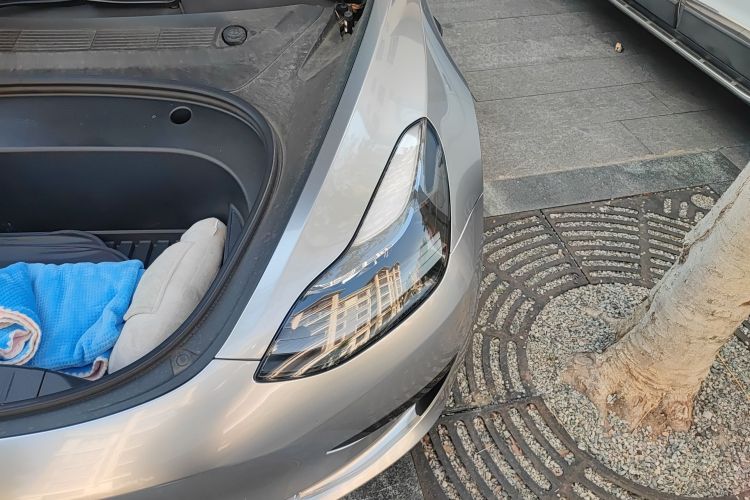 特斯拉 Model 3 2022款 后轮驱动版局部细节9007