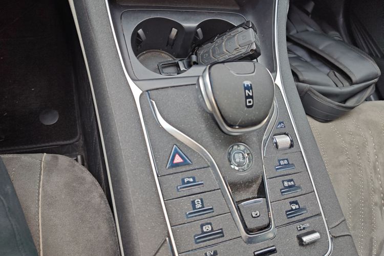 比亚迪 秦PLUS 2021款 DM-i 55KM 旗舰型局部细节18