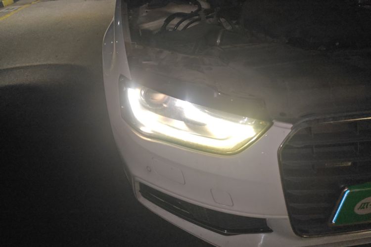 奥迪A4L 2015款 45 TFSI quattro个性运动型车身外观8