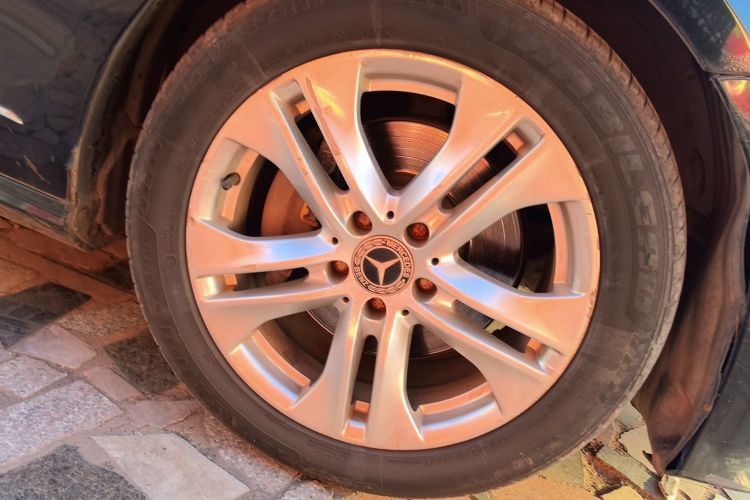 奔驰E级 2011款 E 300 L 时尚尊贵型车身外观6007