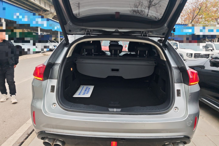 魏牌 VV5 2017款 2.0T 旗舰型机舱底盘23