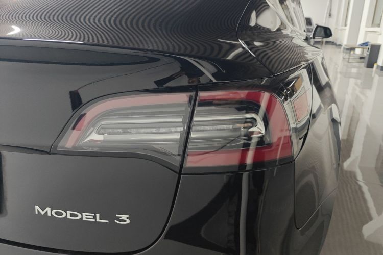 特斯拉 Model 3 2019款 标准续航后驱升级版车身外观9
