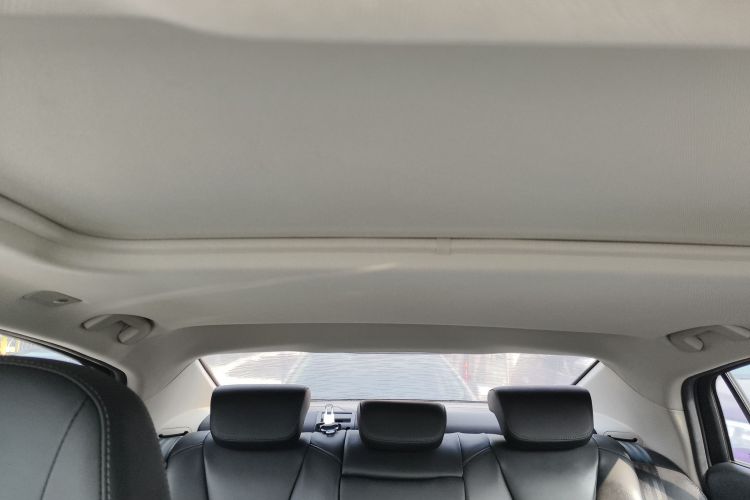 红旗H5 2020款 1.5T DCT旗悦版中控内饰22