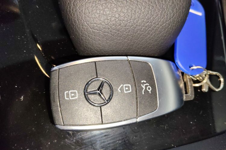 奔驰A级 2021款 A 180 L 运动轿车中控内饰7001