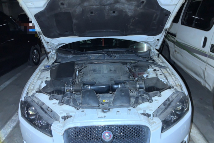 捷豹XF 2015款 XF 3.0 SC R-Sport 豪华版局部细节24