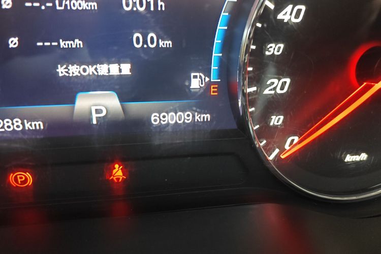 一汽 森雅R9 2018款 1.2T 自动尊贵智悦型中控内饰15