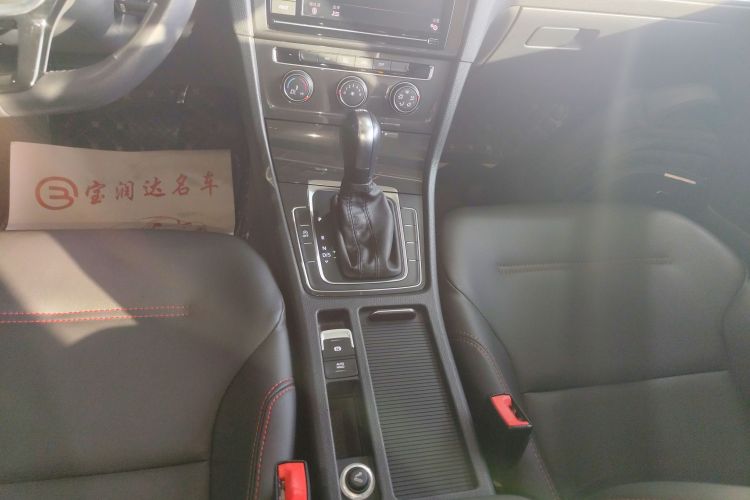 大众 高尔夫 2019款 280TSI DSG舒适型 国VI局部细节18